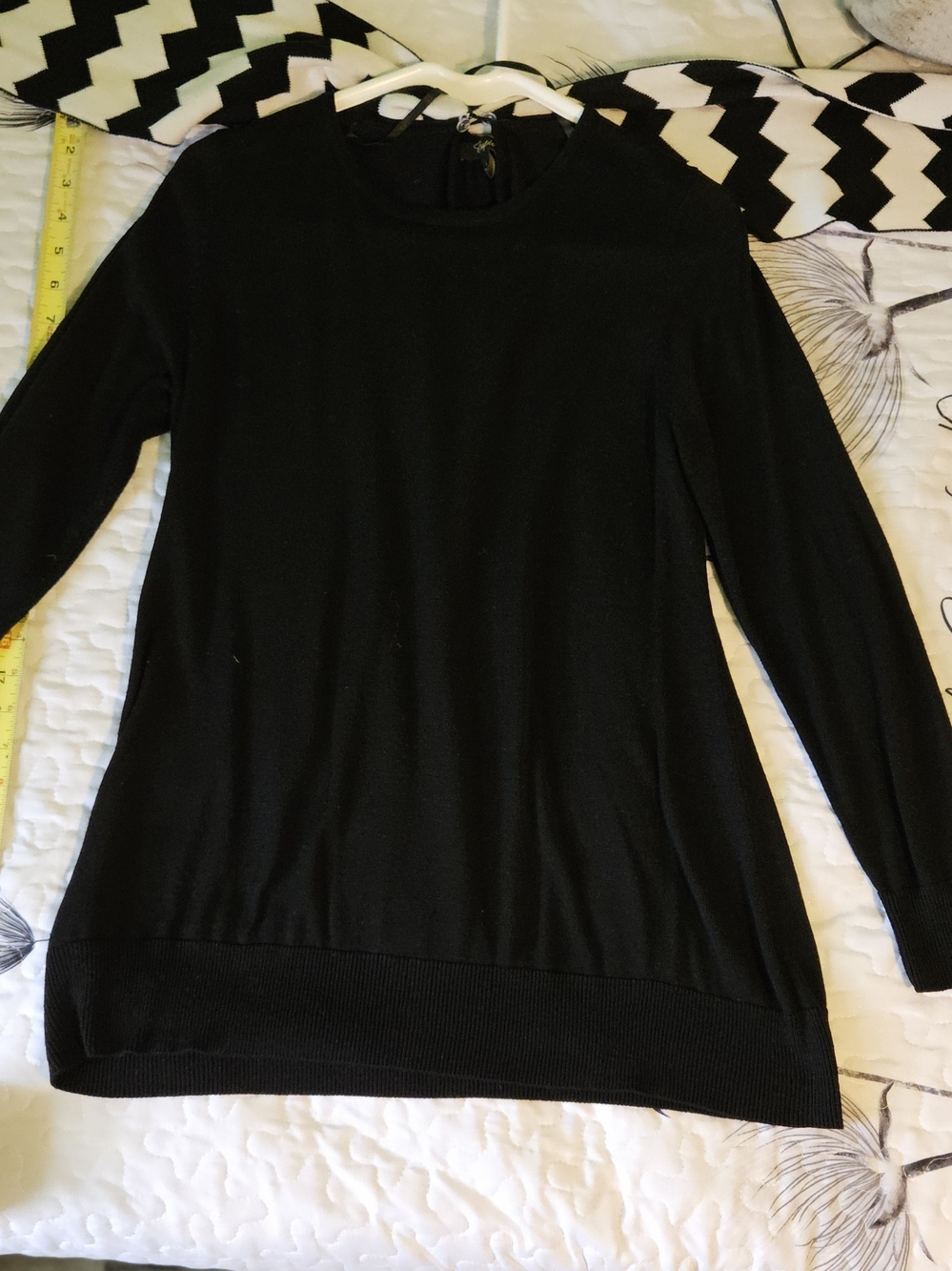 Cupio Black Long-Sleeve Crewneck Sweater
